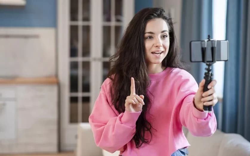 Influencerin beim Content Dreh