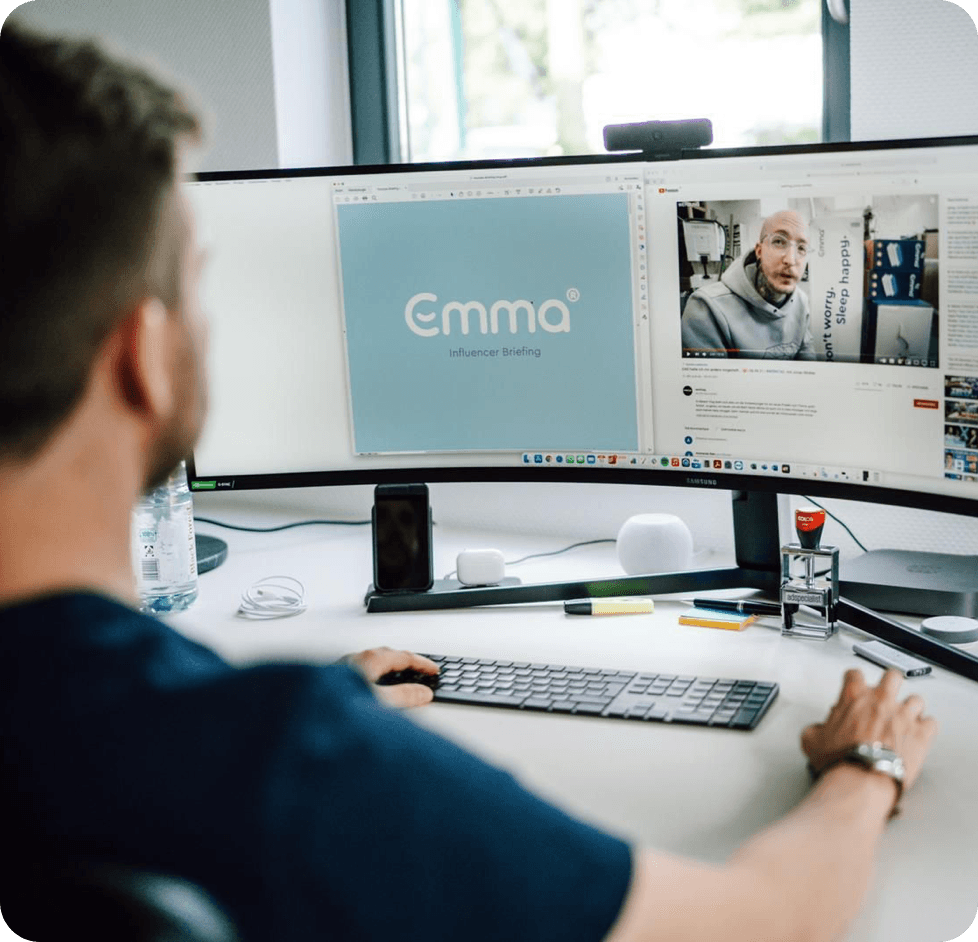 Different advertising formats on a computer