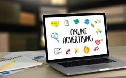 Online Advertising auf Laptop