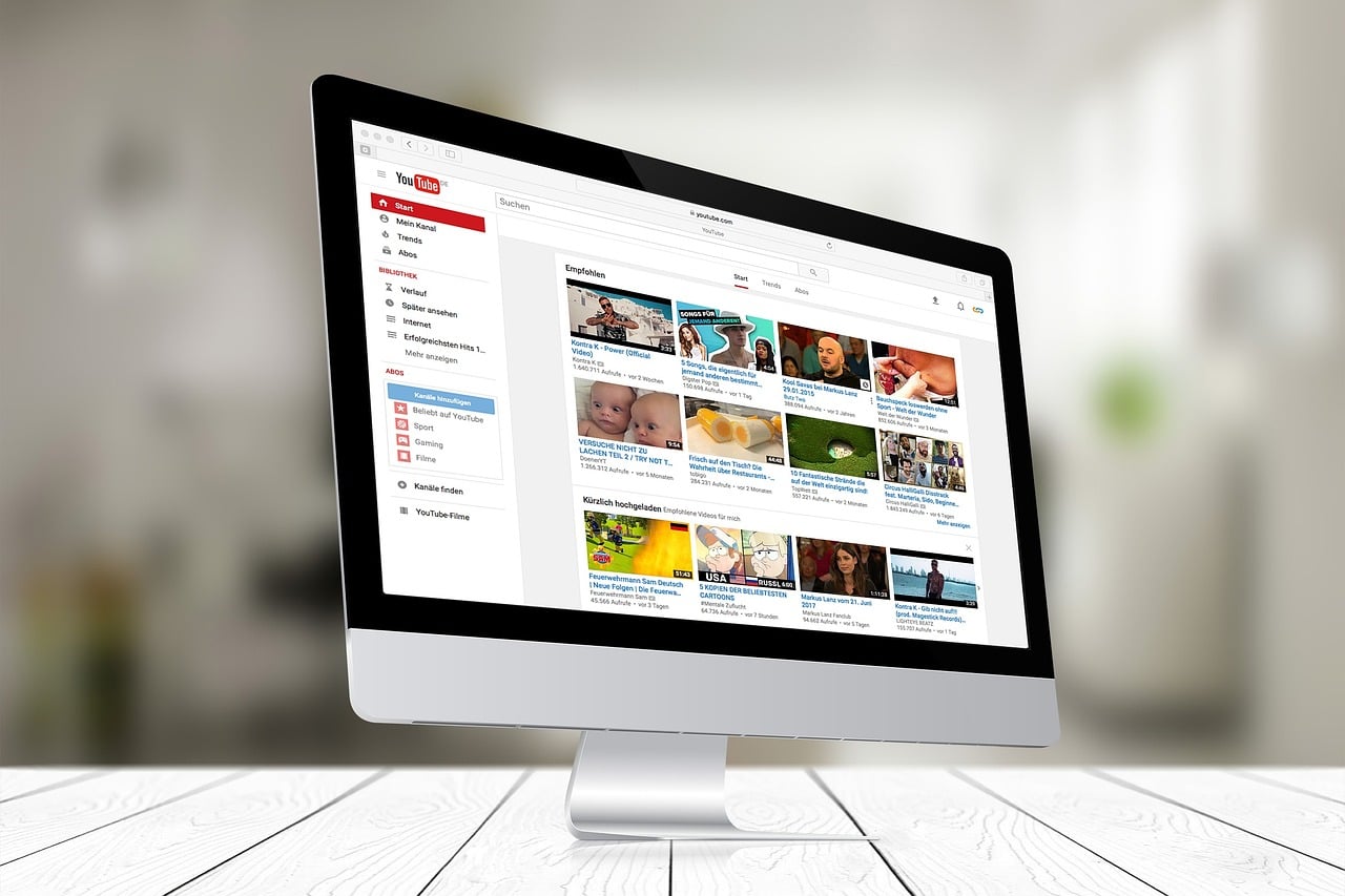 Youtube Influencer Marketing auf Laptop