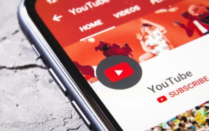Smartphone mit Youtube