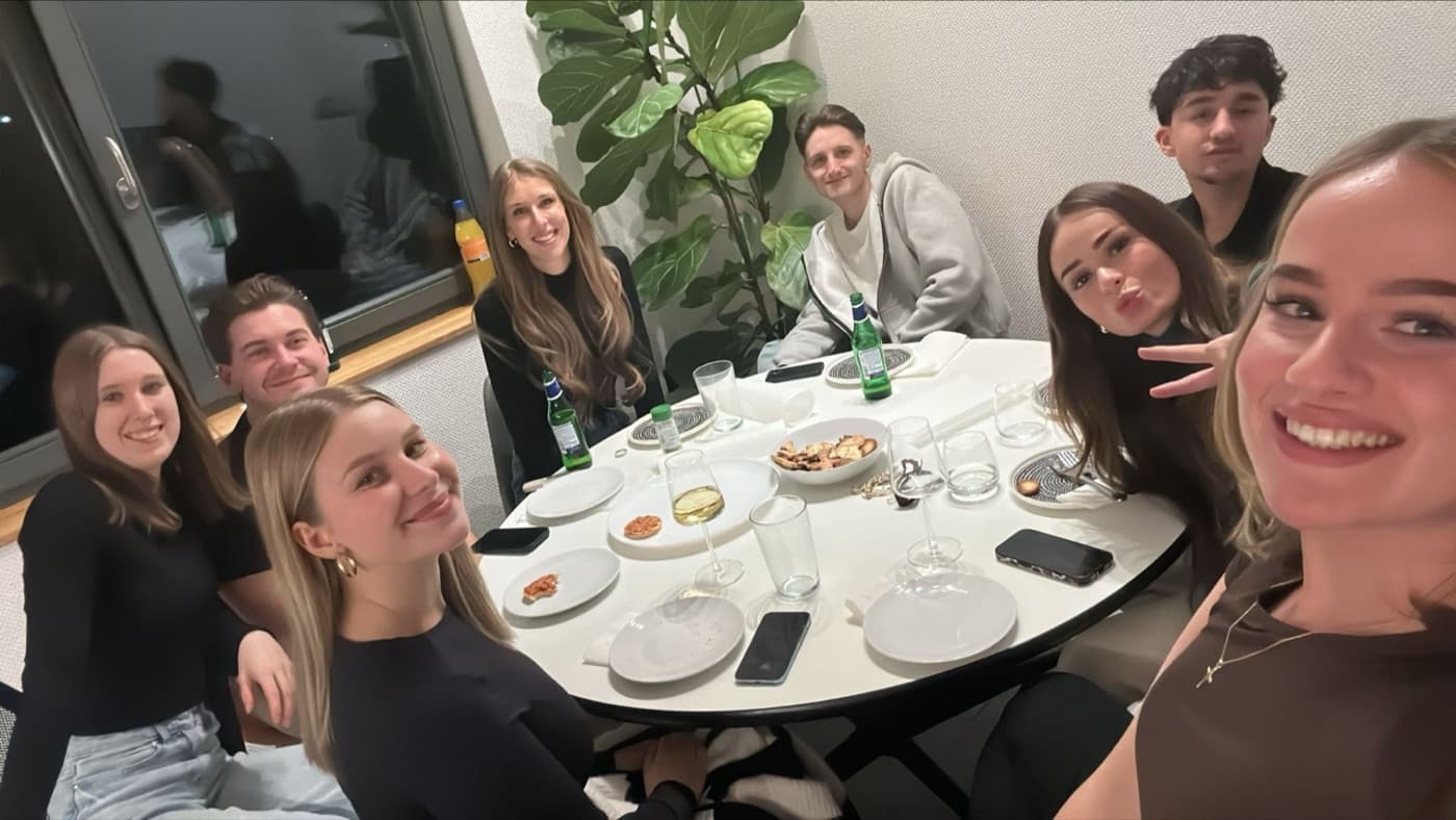 The team around the dinner table